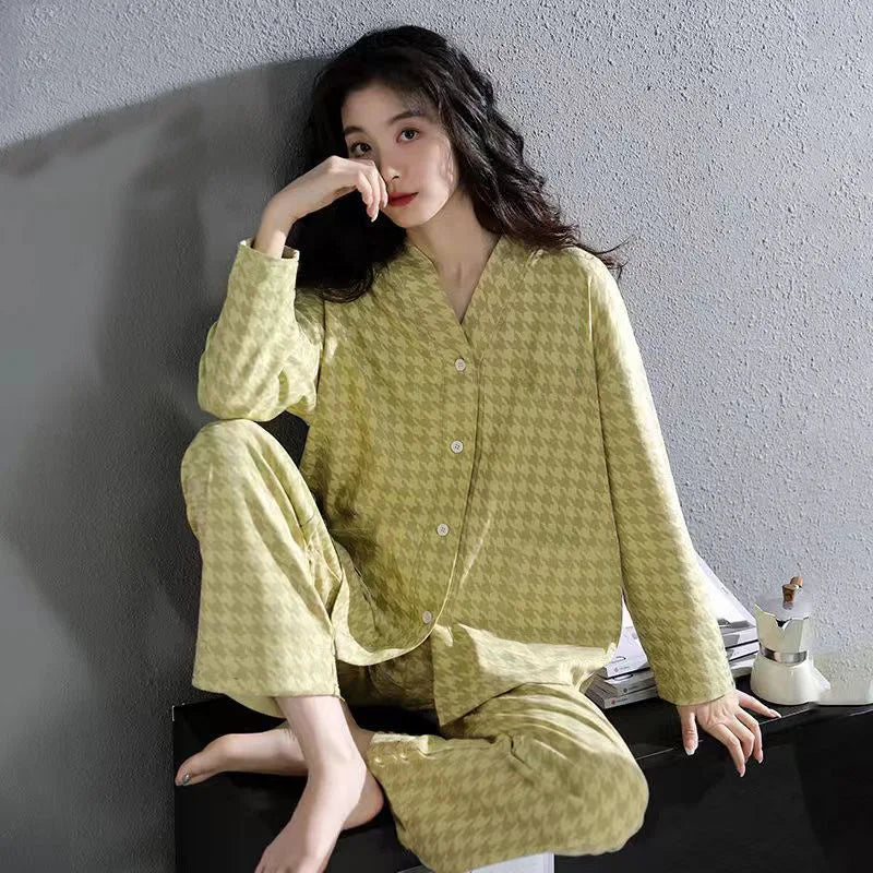 Girls' Four-Season Pajama Set Women's Long-Sleeve Homewear New Casual Outfit for Going Out and Walking Women's Homewear Set