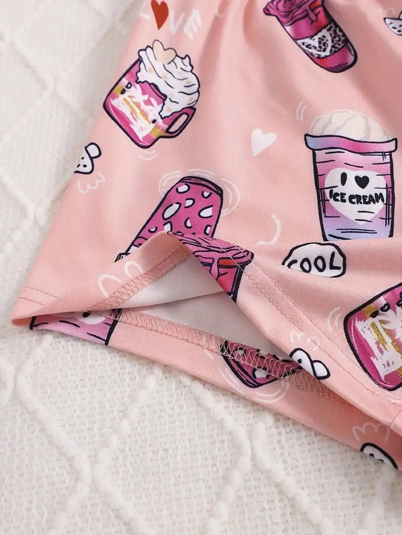 2 cute pajama sets, medium stretch printed short T-shirts and shorts with fresh and fashionable cold drink patterns