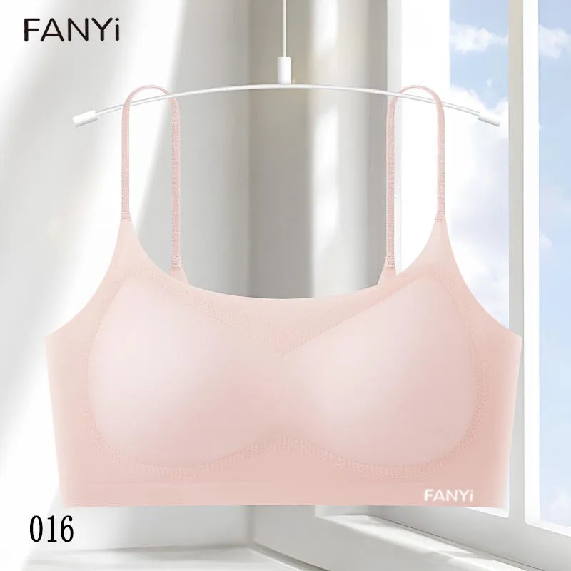 A thin, breathable and comfortable women's bra with a slim shoulder strap, featuring a beautiful back and a small chest