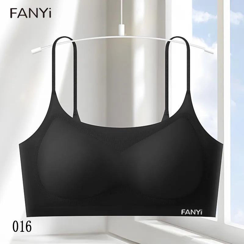A thin, breathable and comfortable women's bra with a slim shoulder strap, featuring a beautiful back and a small chest