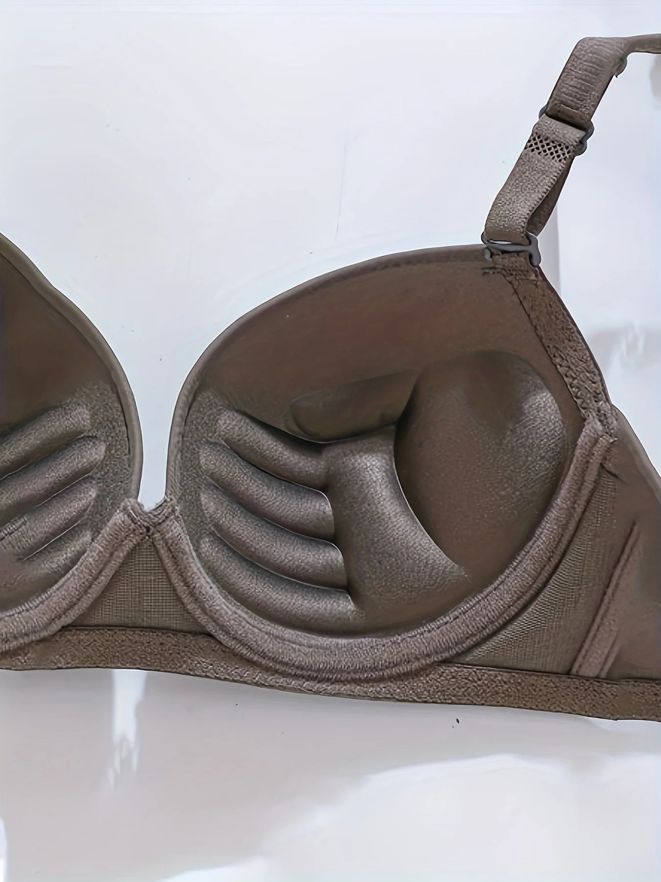 Ladies' small chest gathered bra, palm massage, steel ring on top, smooth and breathable text bra