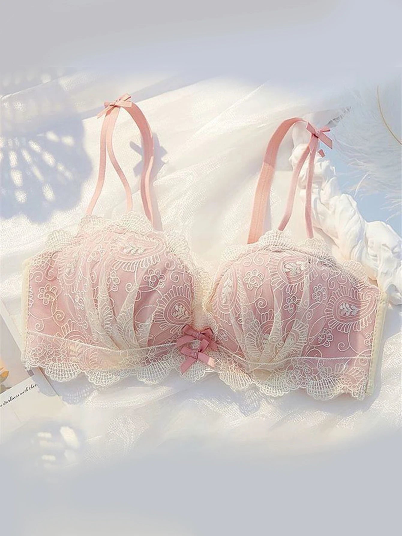 New Arrival Push-Up Bra for Small Bust: Sexy Lace Bow, Semi-Cup, Wire-Free, Anti-Sag Latex Comfort Sports Bra