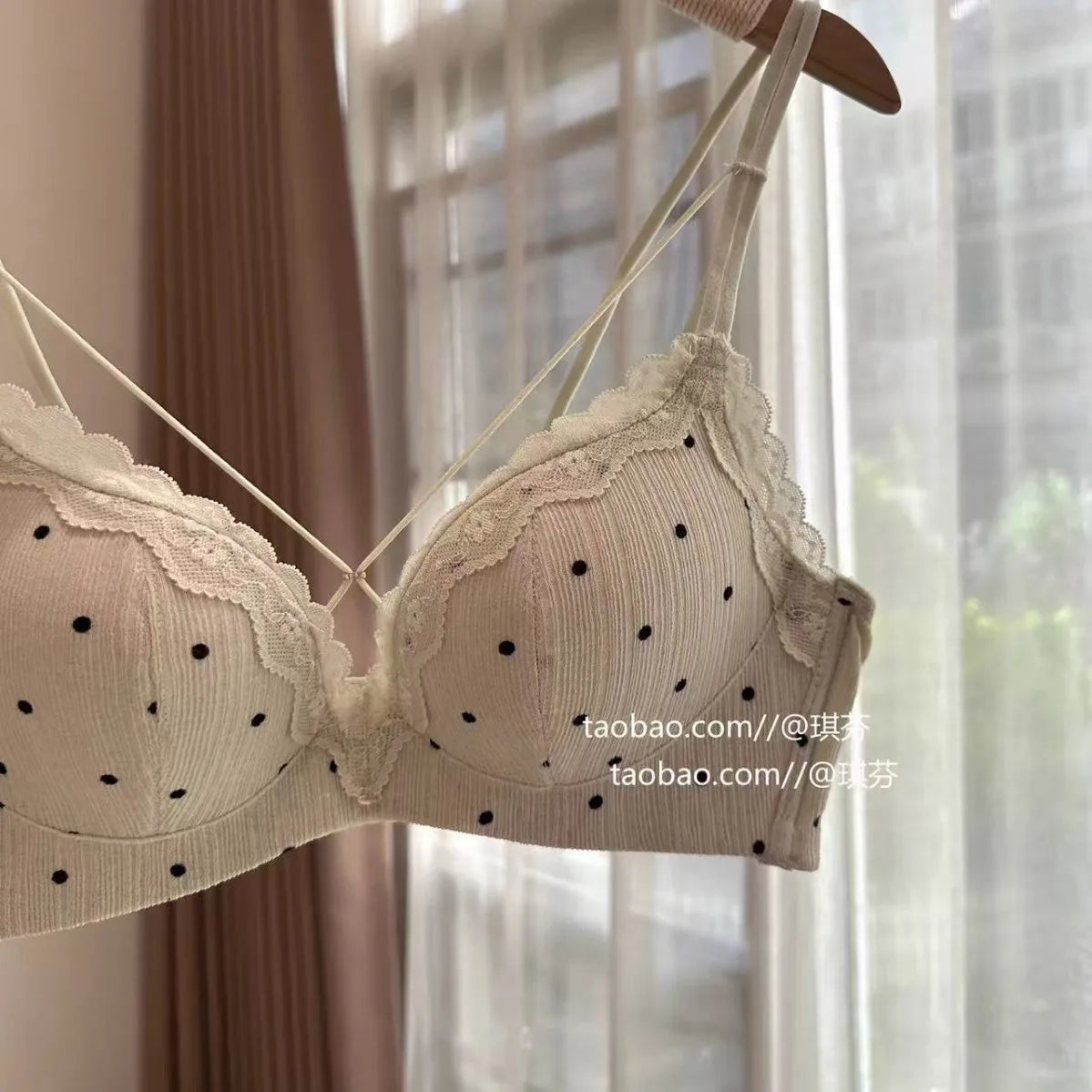 Sexy Lace Polka Dot Lingerie Set with Small Chest Gathered, Comfortable Without Steel Ring Lingerie, Two Piece Underwear Set