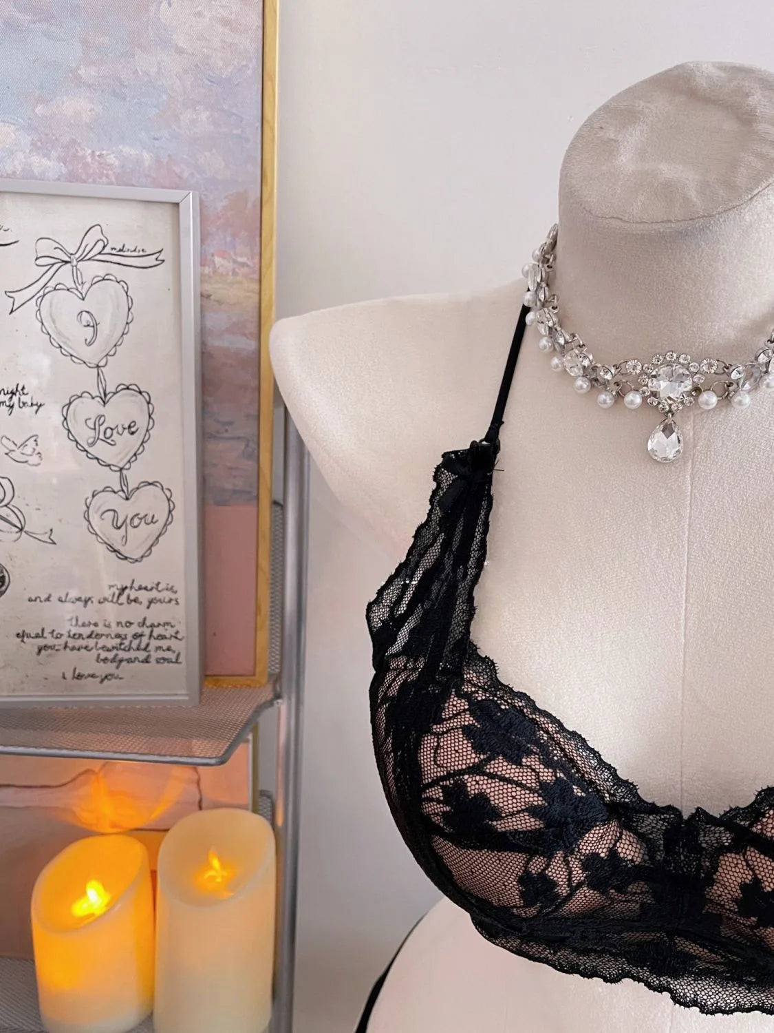 Neck-baring and Shoulder-revealing Lingerie with A Gathered, Sexy Lace Upper That Supports The Bra.