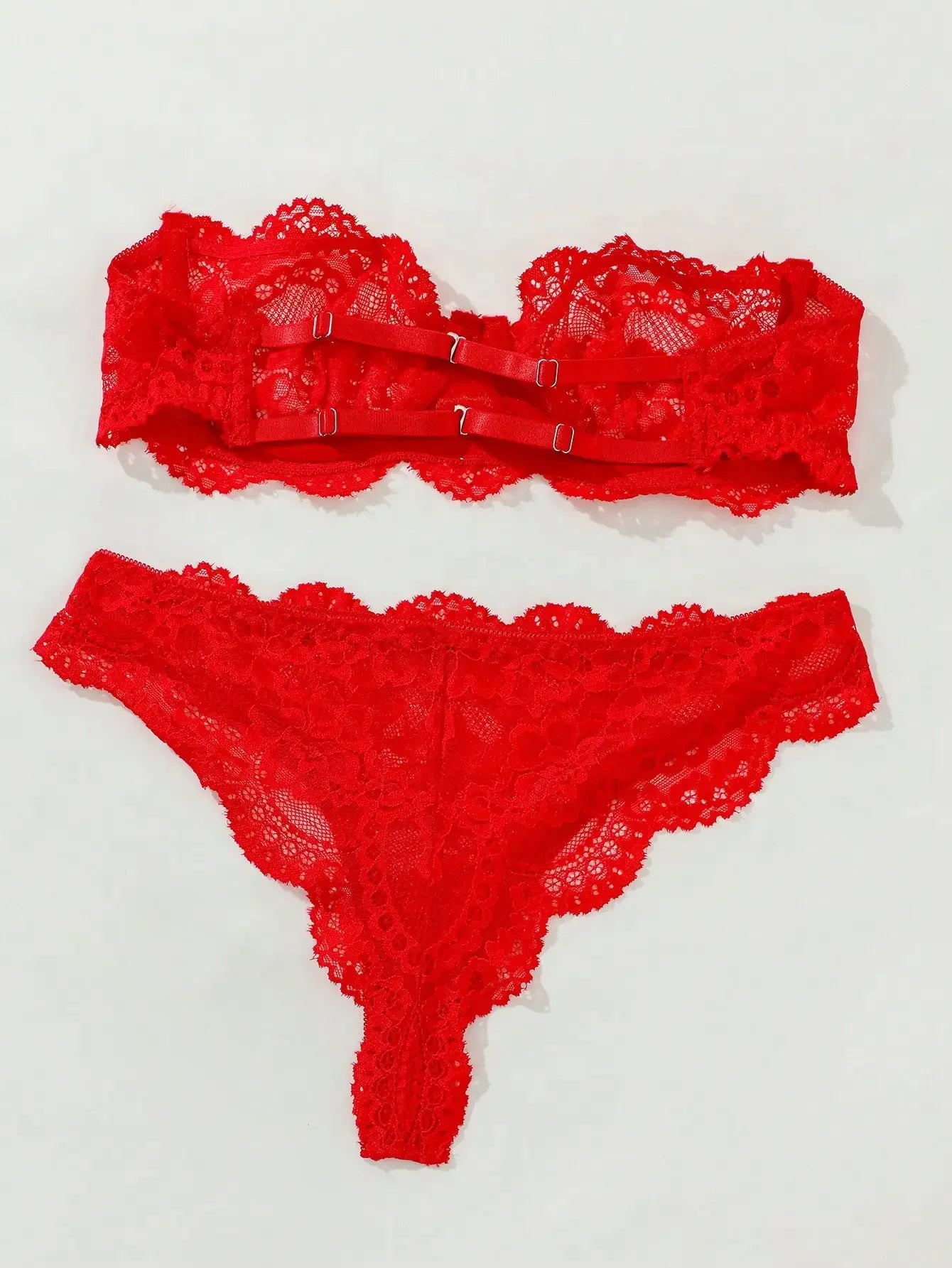 Women's Floral Lace Lingerie Set - Sexy Underwire Bandeau Bra & Scallop Thong, Breathable Comfort for Daily Wear All Seasons