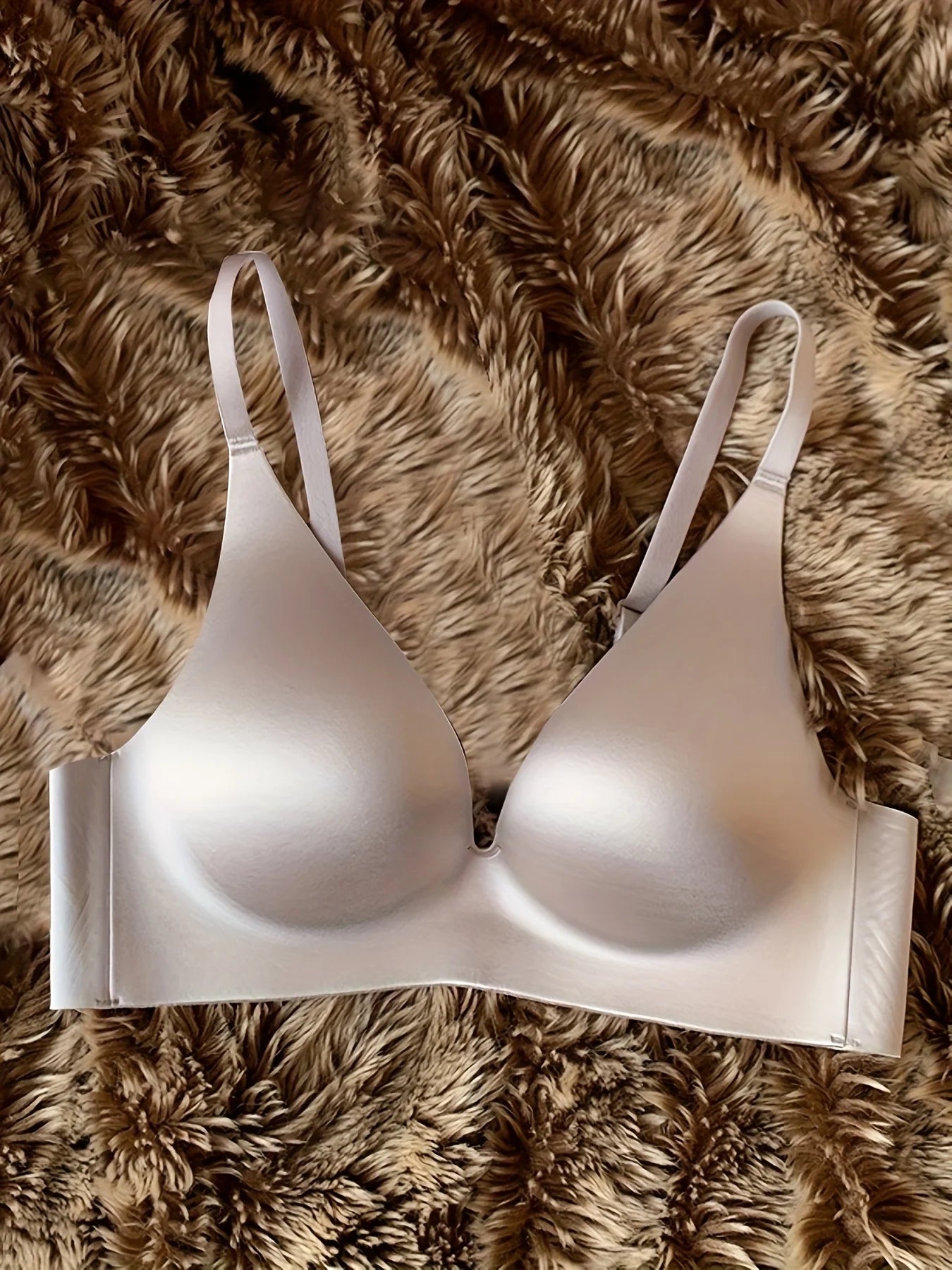 Seamless Light-Sensitive Bra for Women with Small Bust - Lift and Gather Design Wire-Free Underwire-Free Prevents Sagging and Re