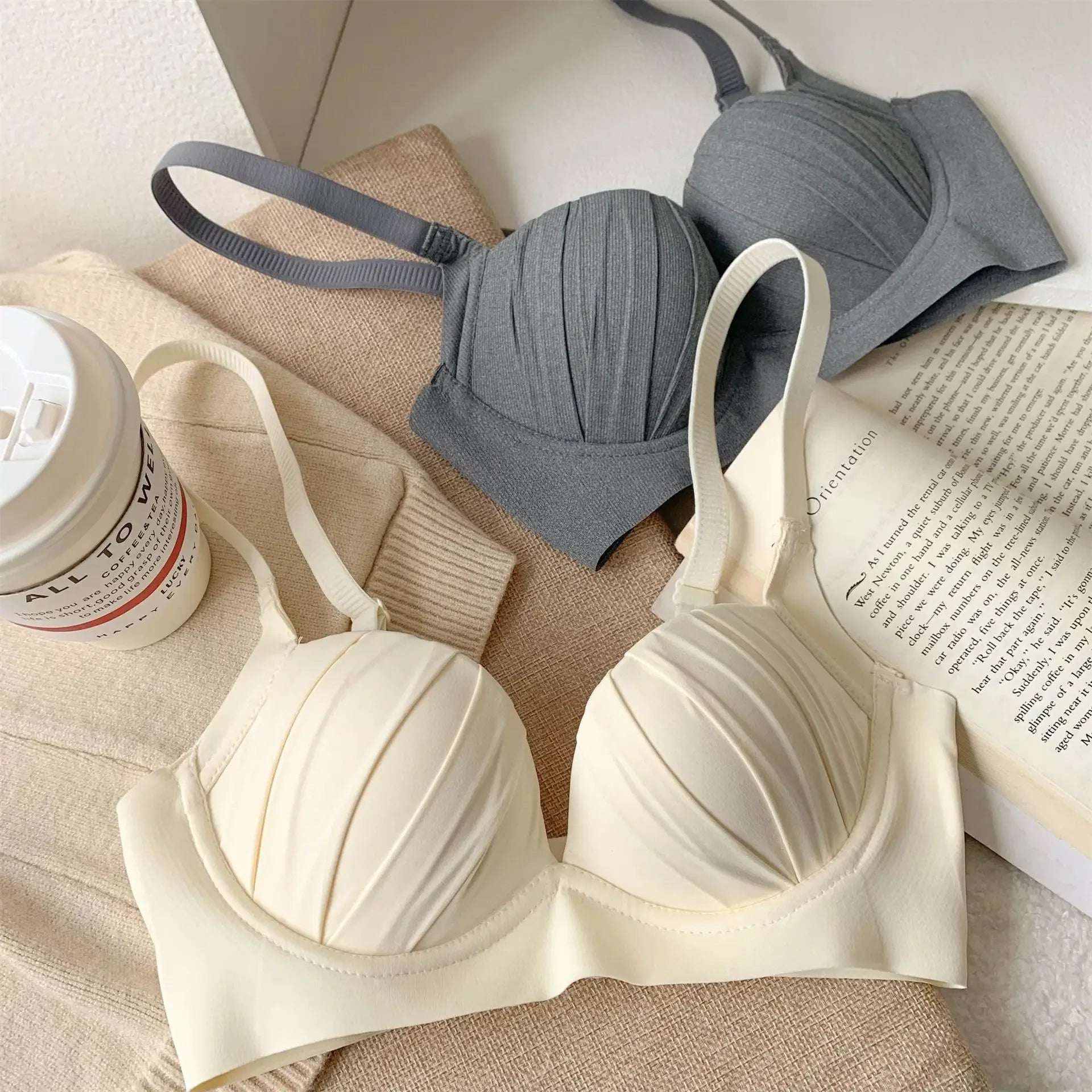 2024 New Pleated Bras Push Up Bra Small Chest No Steel Ring Wirelss Soft Bra Solid Color Sweet Seamless Bra