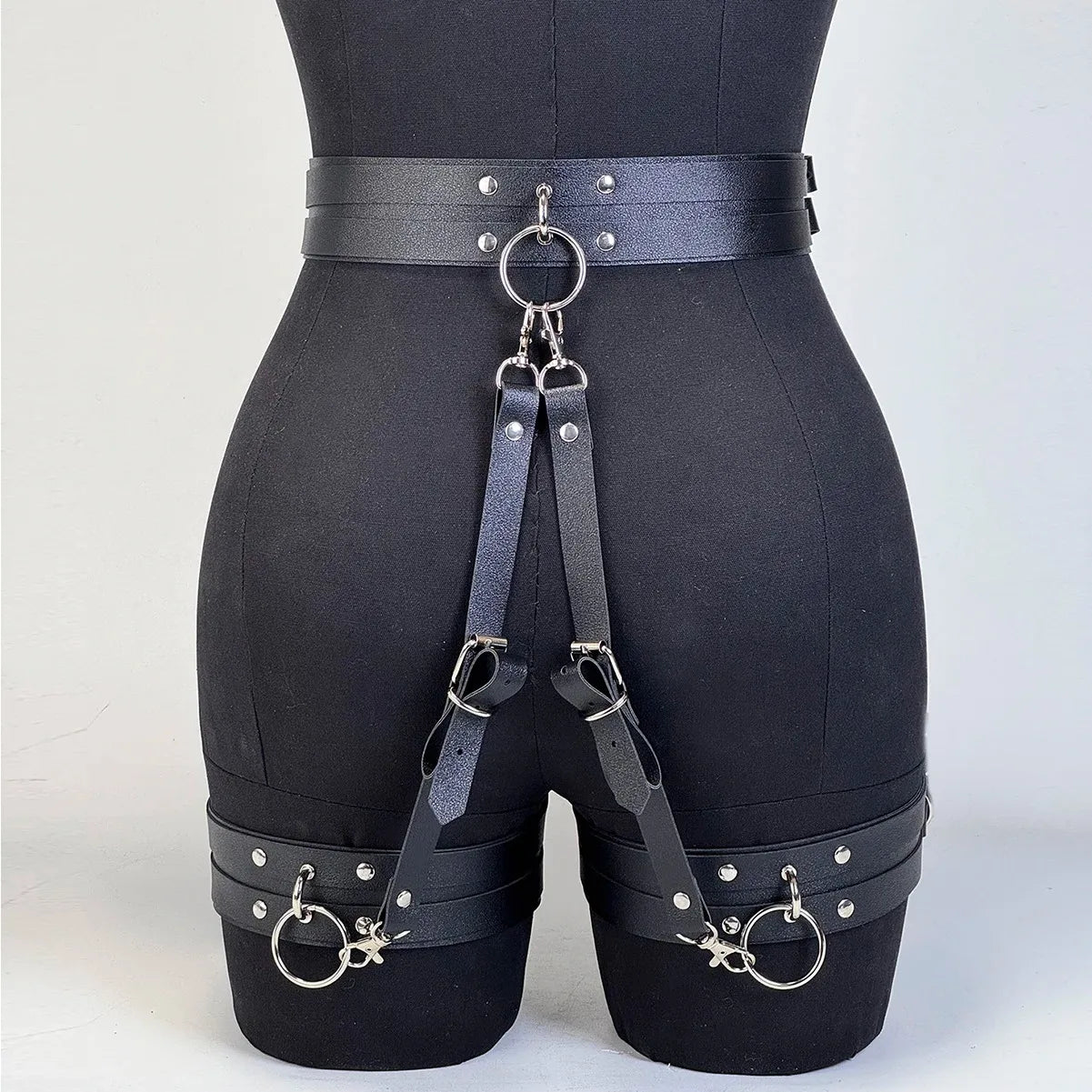 Women Sexy Leather Thigh Garter Belt Lingerie Leg Straps Bdsm Bondage Women Handcuffs Fetish Clothing Festival Rave Accessory