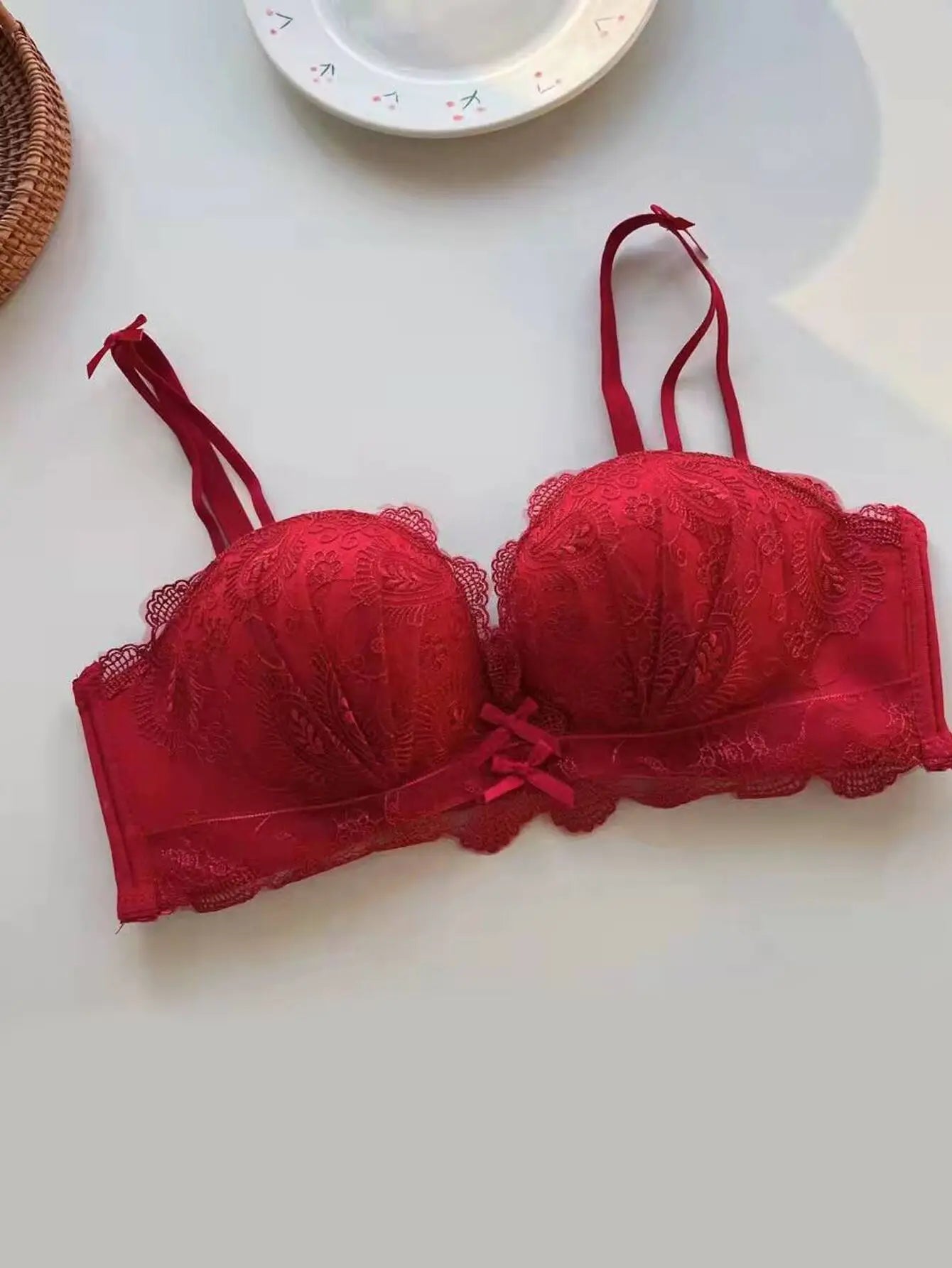 New Arrival Push-Up Bra for Small Bust: Sexy Lace Bow, Semi-Cup, Wire-Free, Anti-Sag Latex Comfort Sports Bra