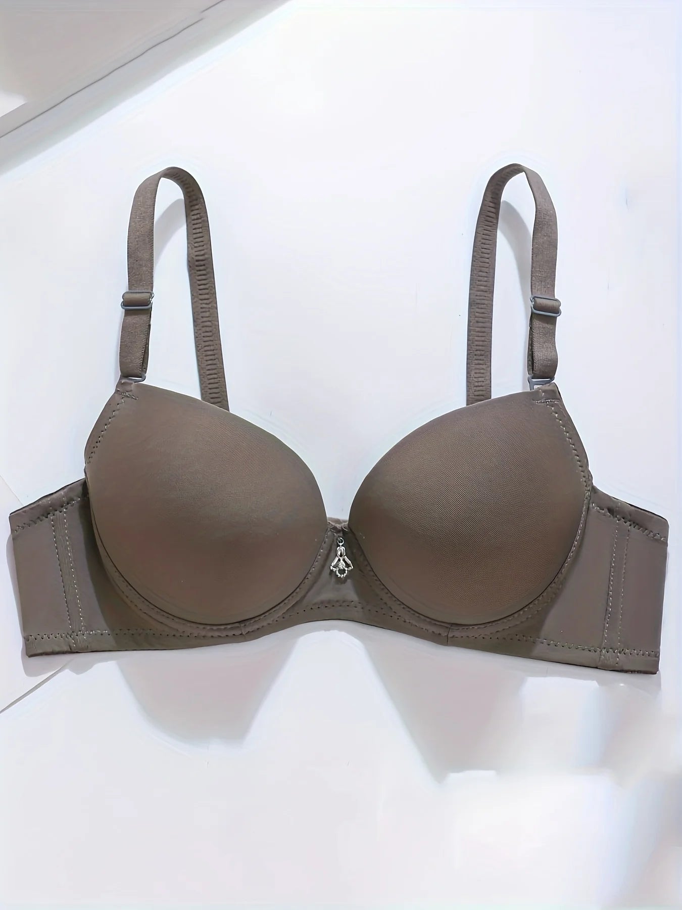 Ladies' small chest gathered bra, palm massage, steel ring on top, smooth and breathable text bra