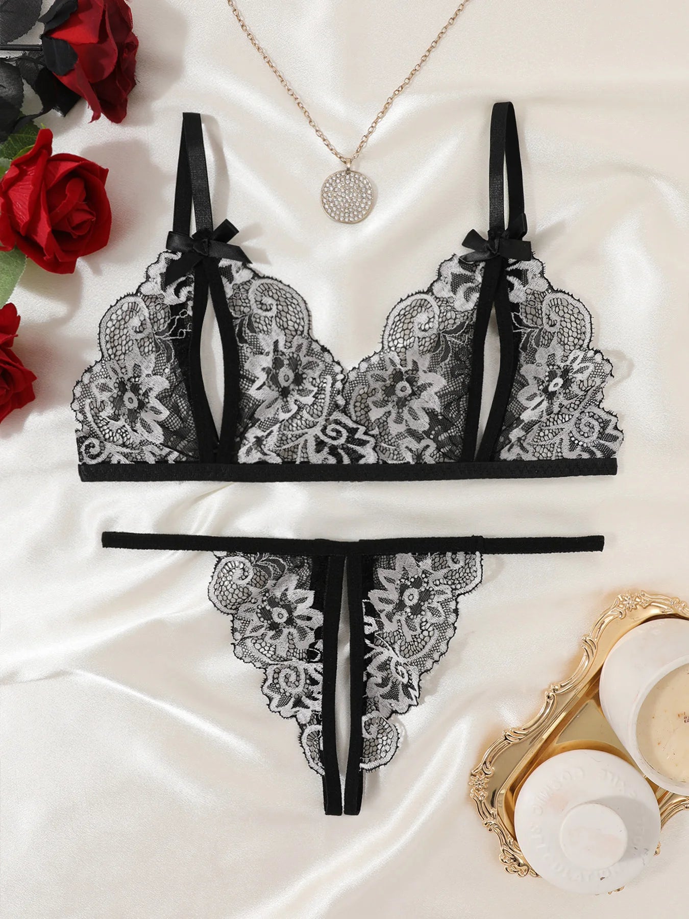 Women Lingerie Bra and Thongs Sets Ultrathin Lace Lingerie Set
