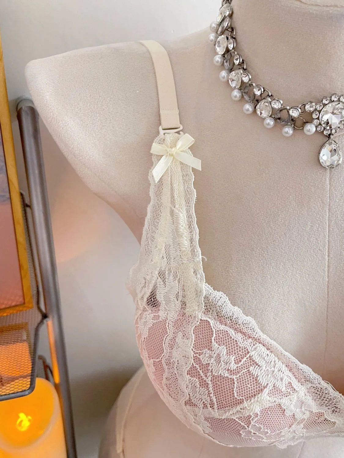 Neck-baring and Shoulder-revealing Lingerie with A Gathered, Sexy Lace Upper That Supports The Bra.