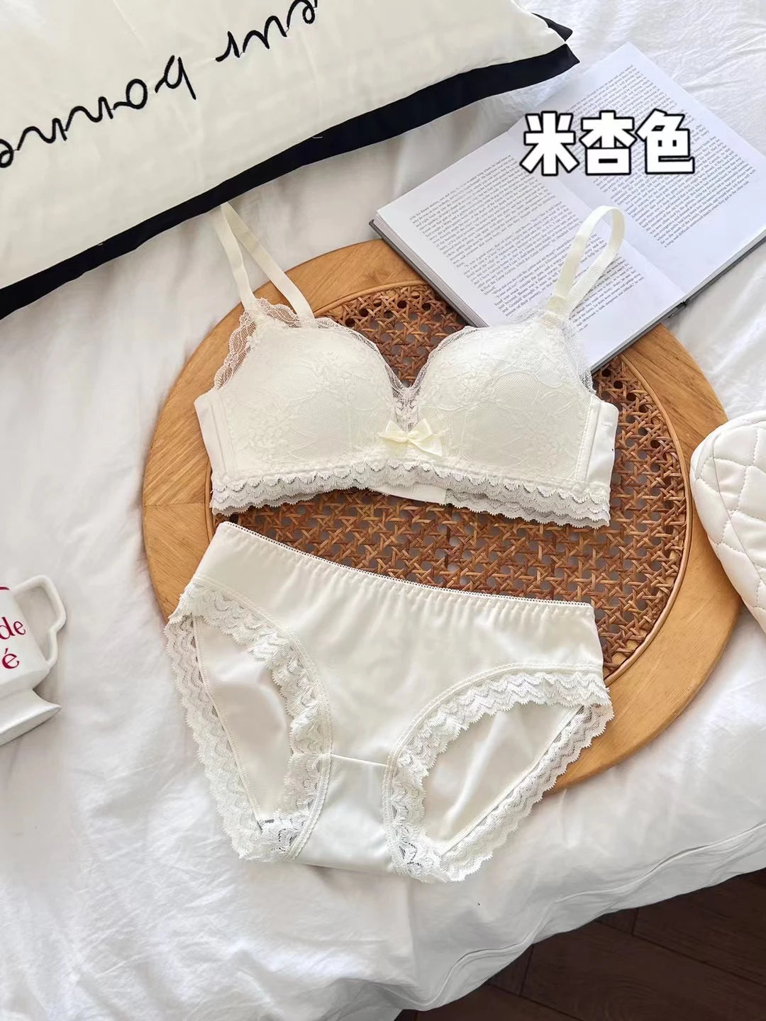 Anime Bralette Set Japanese Lace Bra Wireless Small Bust Women Sexy Triangle Cup Seamless Comfort Spring Summer MOYISU Sexy Bras