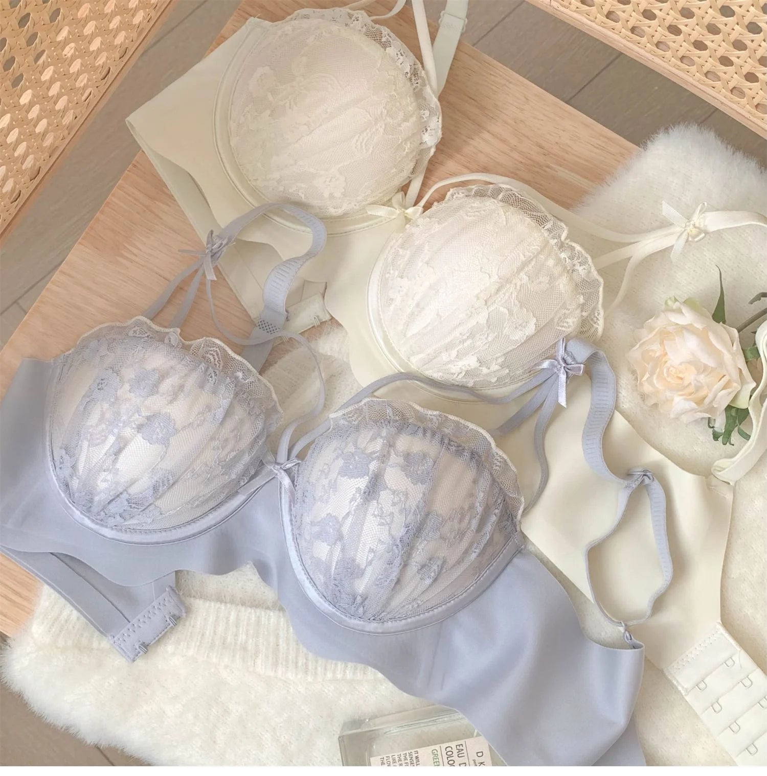 Lace Seamless Lingerie A thin bow bra for women without underwire push-up comfort
