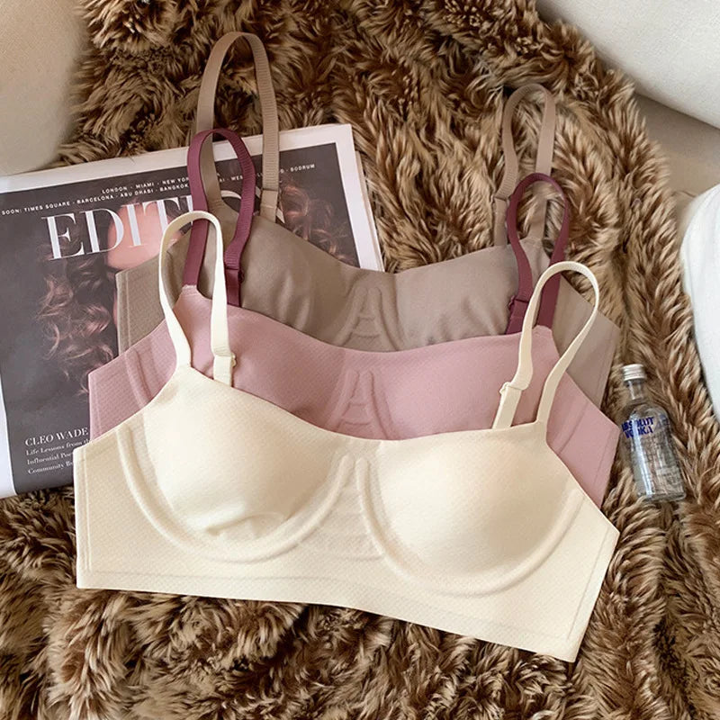 Ultra-Thin Seamless Bras for Women Lightweight Wireless Comfort Invisible T-Shirt Bra Everyday Wear Best Seller Unlined Lingerie