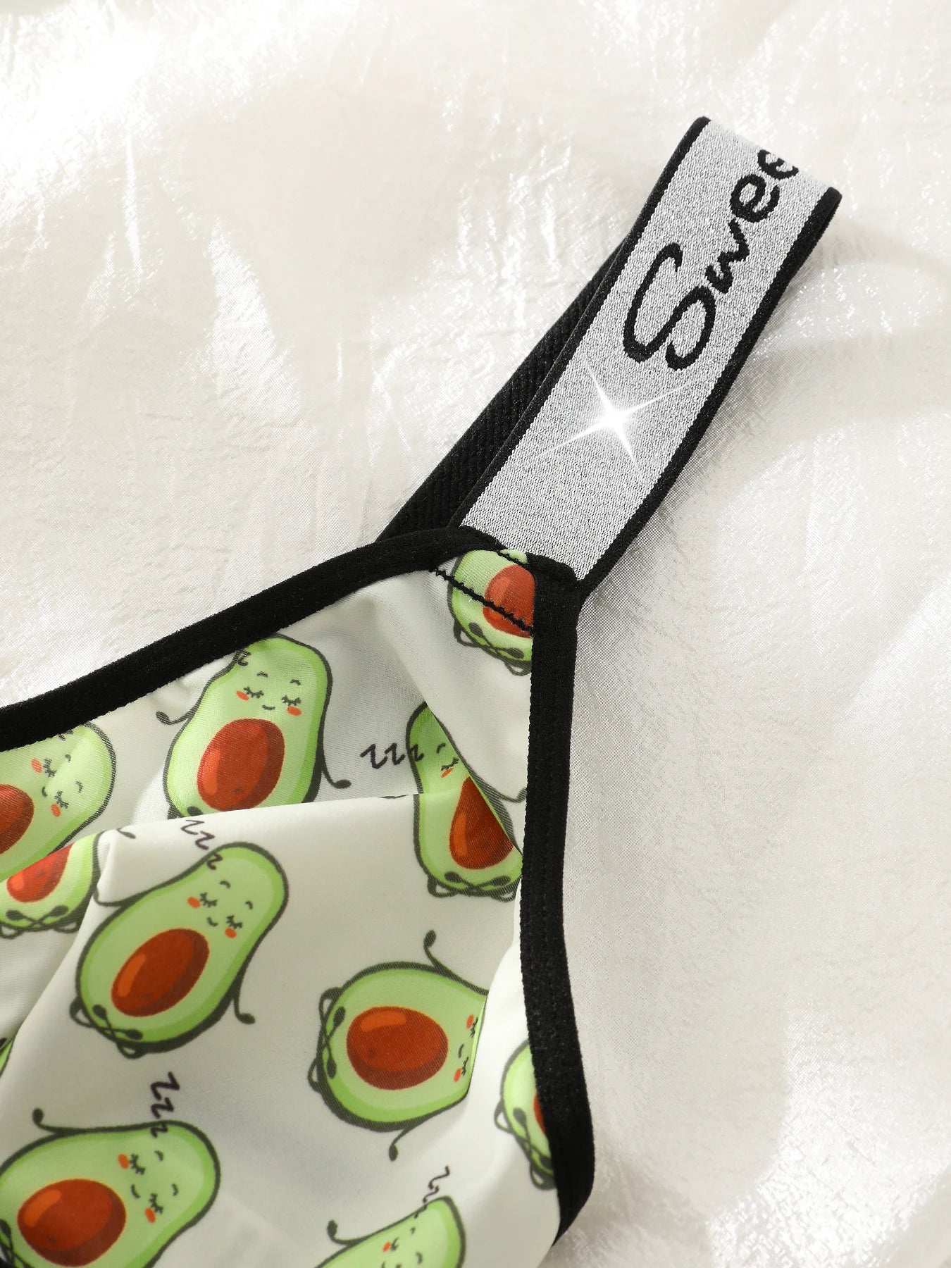 3 Pack Women's Wireless Bra, Mixed Fruit Print Front Closure Shiny Trim Comfort Bralette