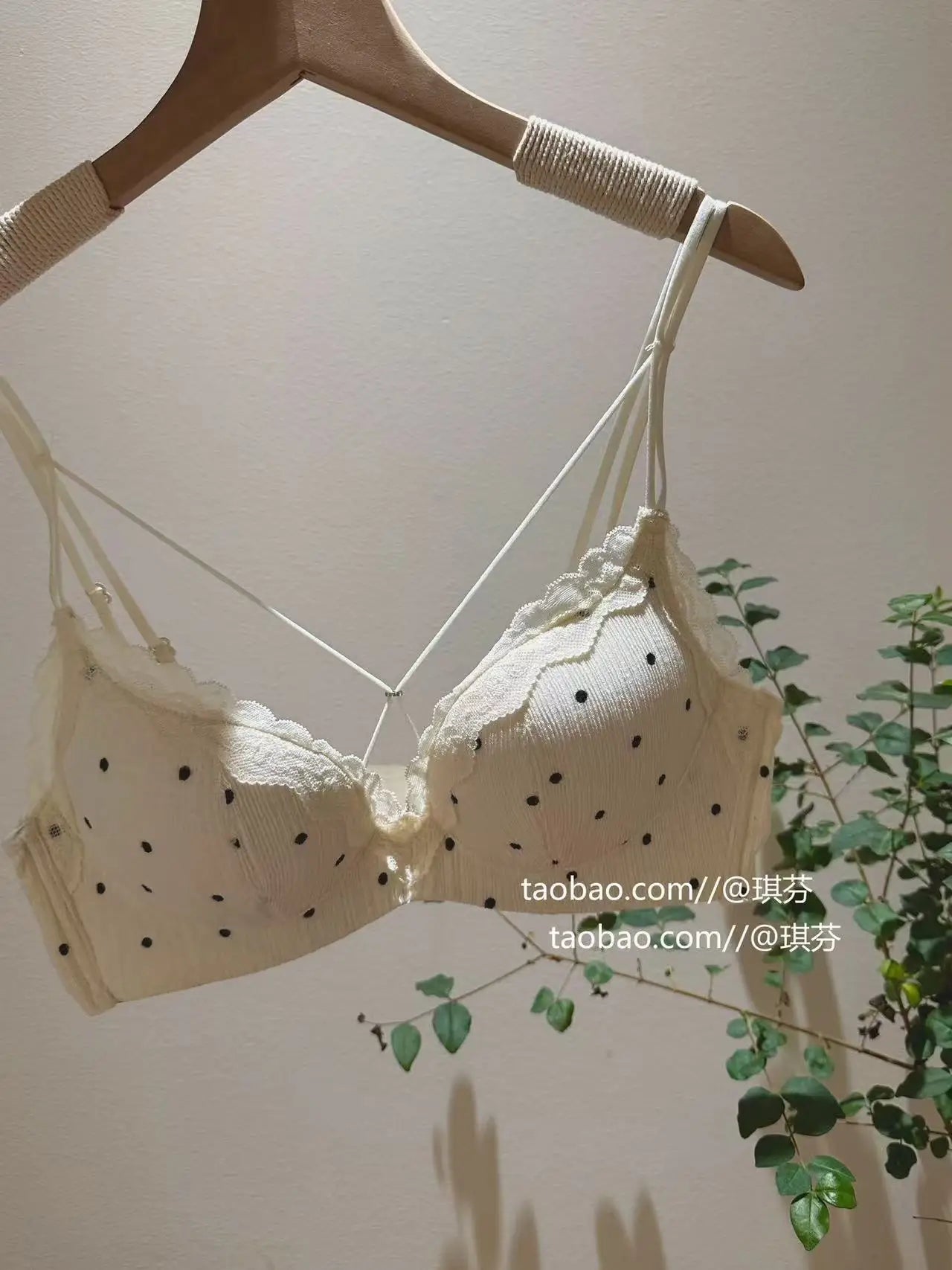 Sexy Lace Polka Dot Lingerie Set with Small Chest Gathered, Comfortable Without Steel Ring Lingerie, Two Piece Underwear Set