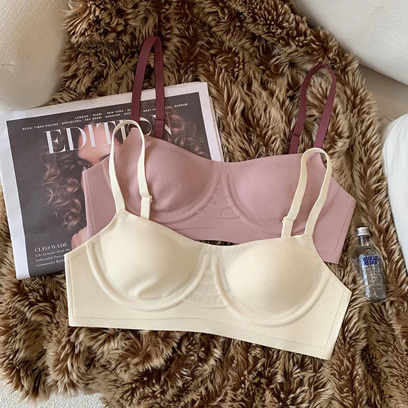 Ultra-Thin Seamless Bras for Women Lightweight Wireless Comfort Invisible T-Shirt Bra Everyday Wear Best Seller Unlined Lingerie