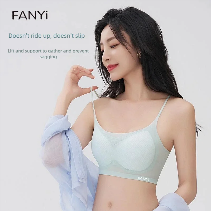A thin, breathable and comfortable women's bra with a slim shoulder strap, featuring a beautiful back and a small chest