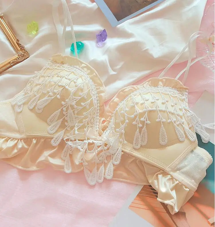Teenage girl bra sweet cute small breast bras lace tassel princess wind lingerie large size push up women underwear