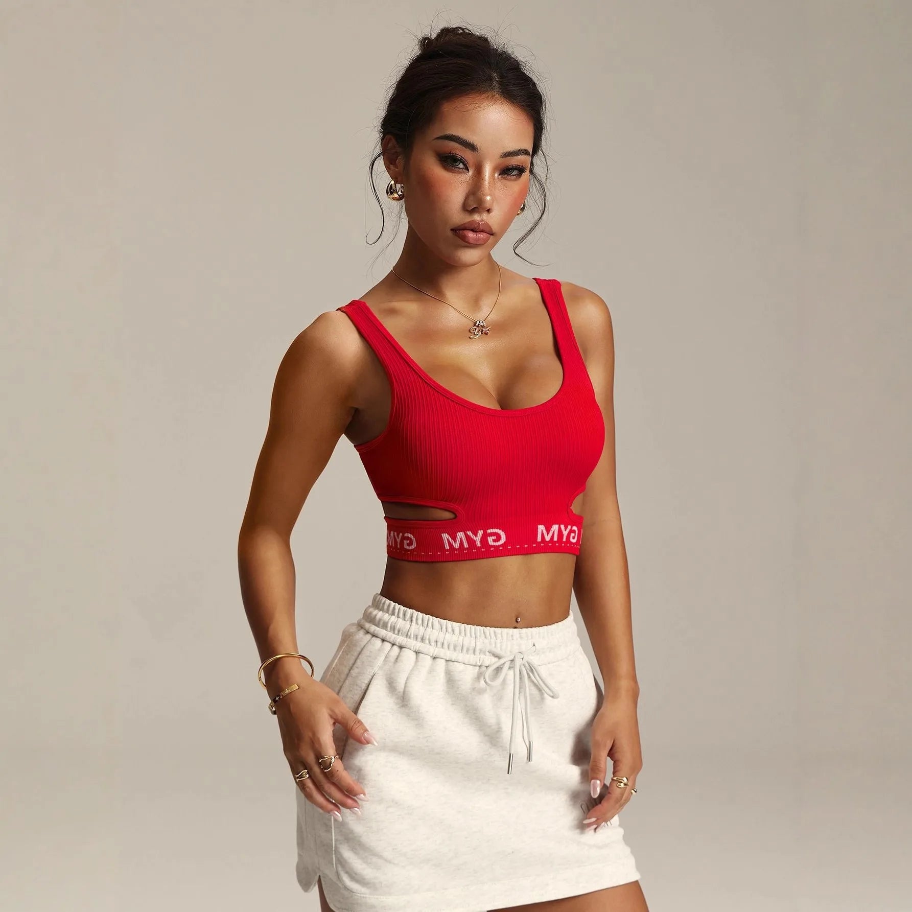 Sexy Red Ribbed Sports Bra for Women Breathable High Elasticity Seamless Deep U Neck Cut Out Yoga Bra Support Fitness Crop Top