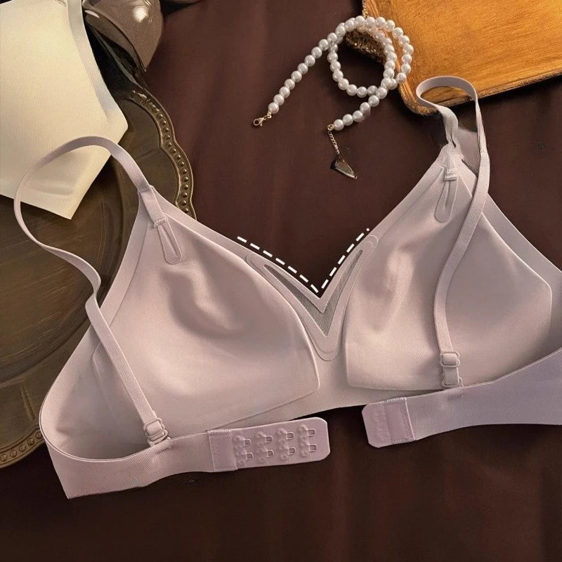 Women Wireless Bra Lightweight Seamless Push-Up Anti-Sagging Adjustable Thin Straps Black&White Soft Comfort Daily Wear Lingerie