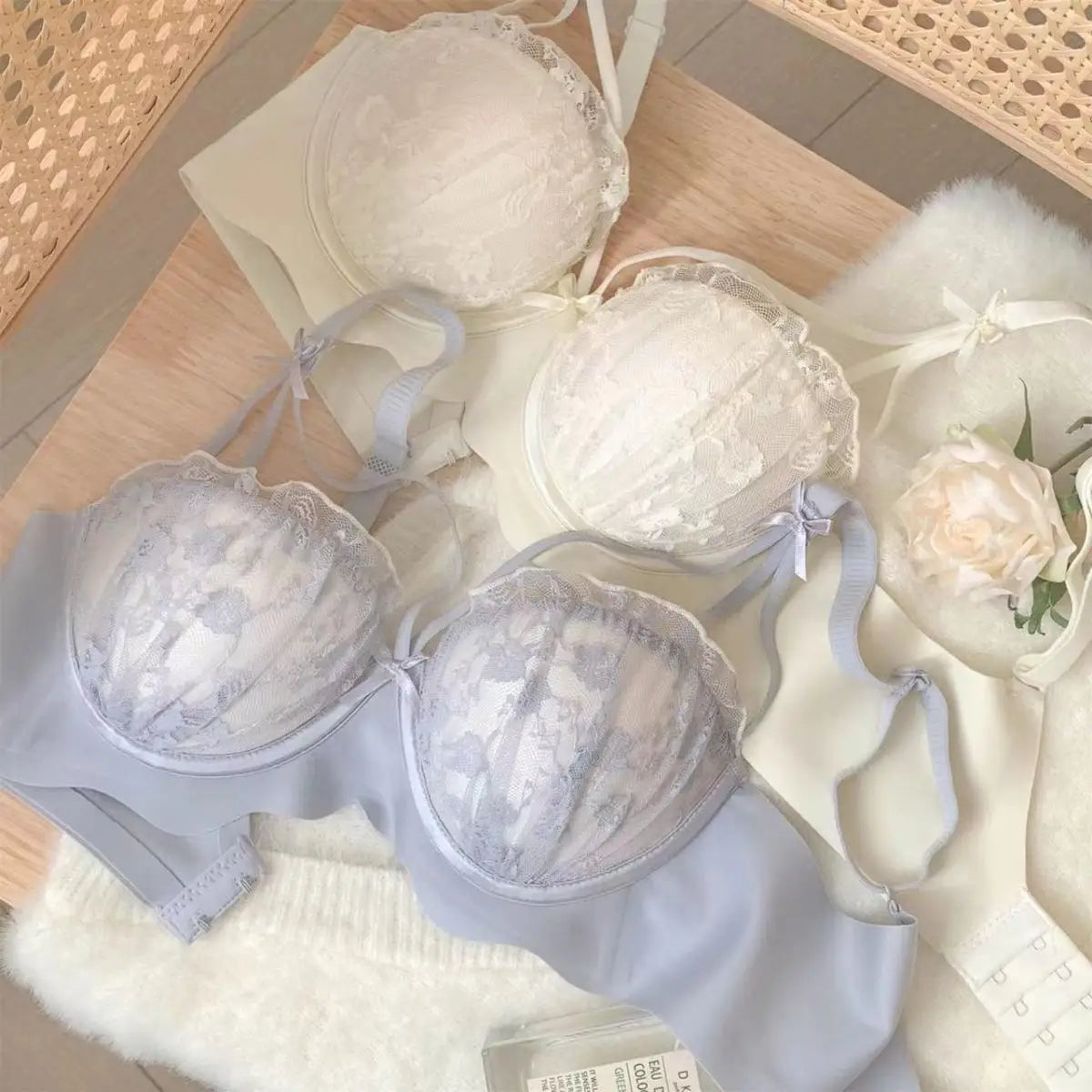 Sexy Bras Women's Preventing Sagging Pure Desire Aesthetic Lace Wireless Bralette Explosive Popular Style Small Bust Gathered