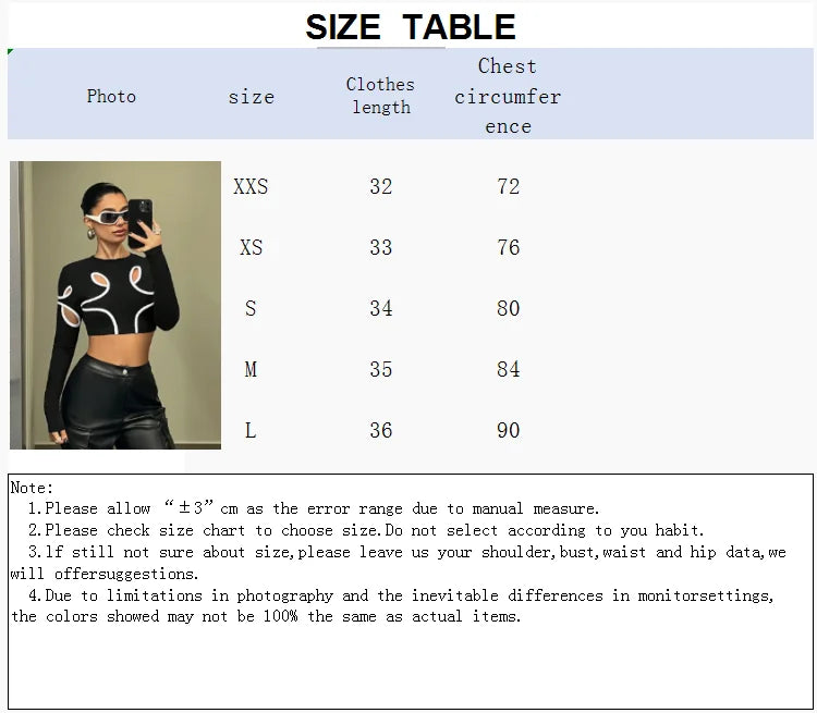 A sexy deconstructed tight-fitting T-shirt with contrasting color edges in a European and American style