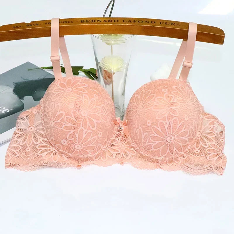Sexy Push Up Plunge Bra Half Cup Lace Underwire Bra Gather Anti-Spill Design for Shape Support Fashion Women's Lingerie