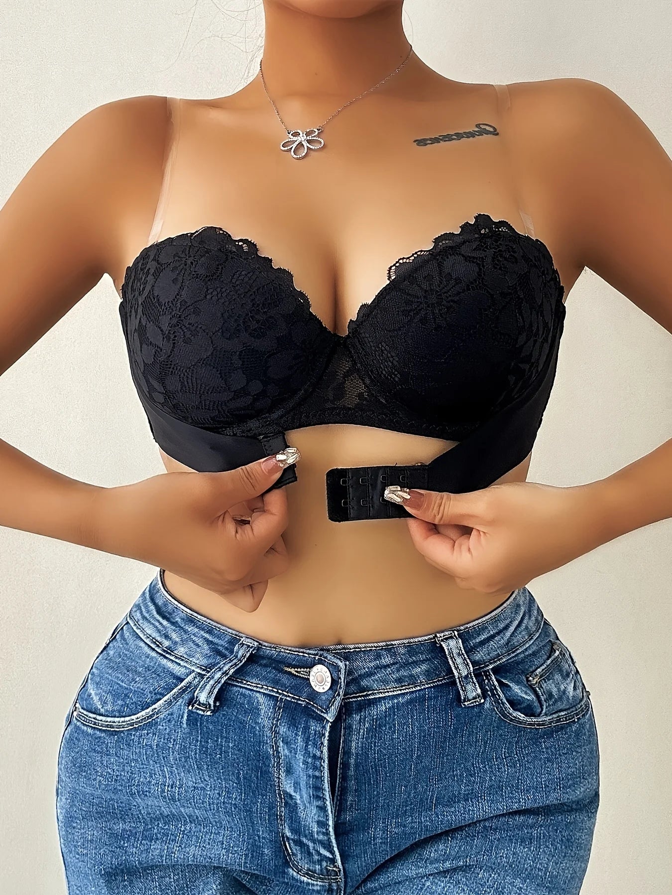 Solid-color floral lace semi-transparent strapless steel-cup plunge bra, sexy and comfortable front-opening and closing bra, wom