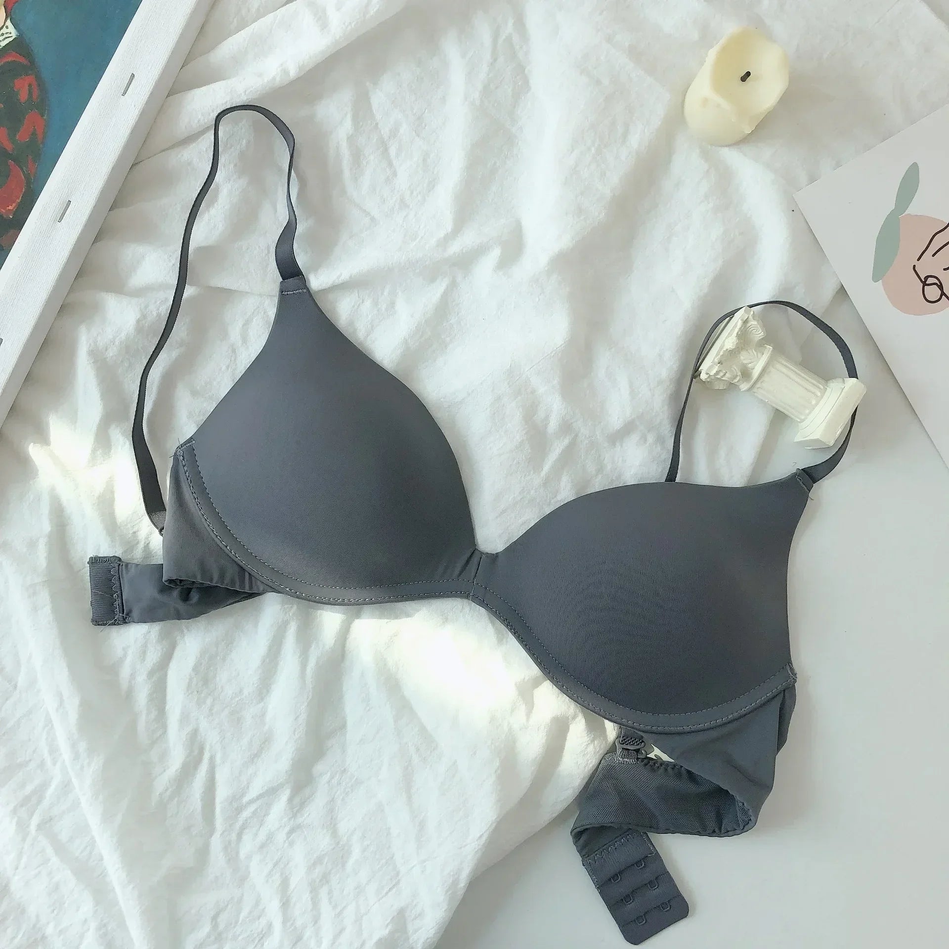 Bras for Women Seamless Backless Underwear Sexy Lingerie 3/4 Cup Bralette Top Wireless Brassiere Intimates Japanese Simple Bra