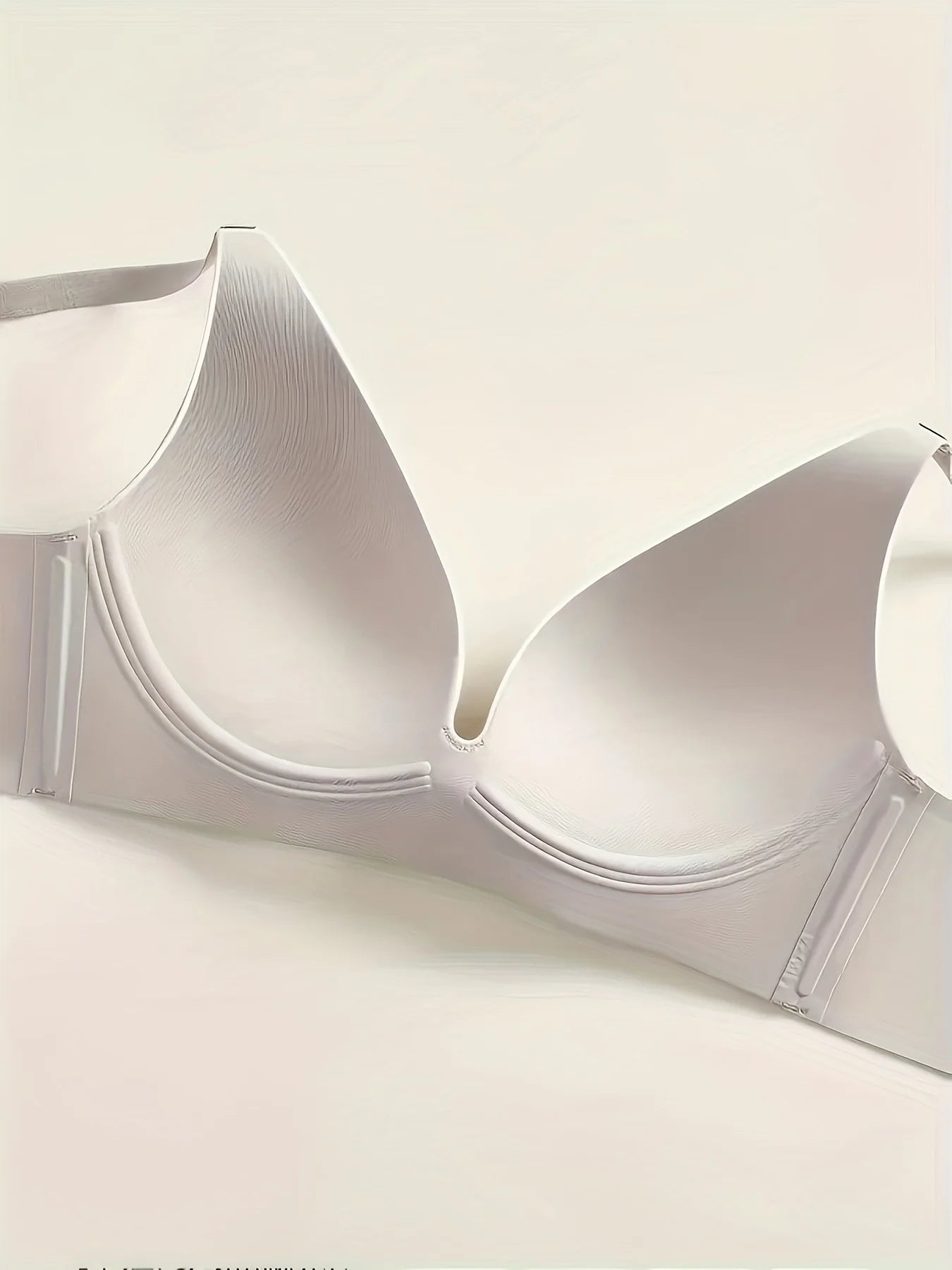 Seamless Light-Sensitive Bra for Women with Small Bust - Lift and Gather Design Wire-Free Underwire-Free Prevents Sagging and Re