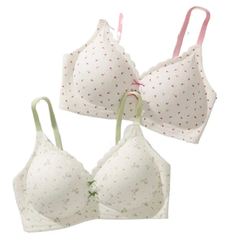 Lace and Floral Print Lingerie: Women’s Push-Up Bra for Smaller Busts, Designed to Minimise Side Bulges, Seamless and Wire-Free