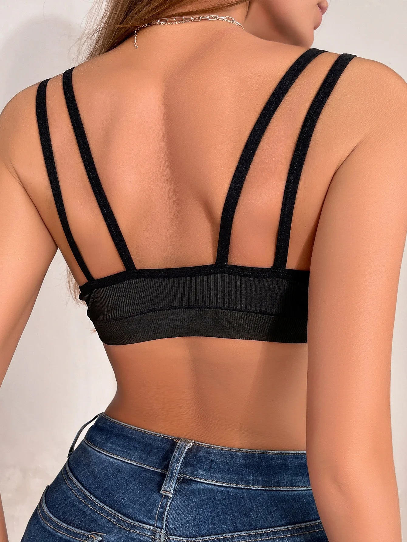 Simple Seamless Ribbed Women Sexy Bras Elegant Yoga Wireless Bra Sexy Lingerie Backless Fashion Solid Soft Women Underwear
