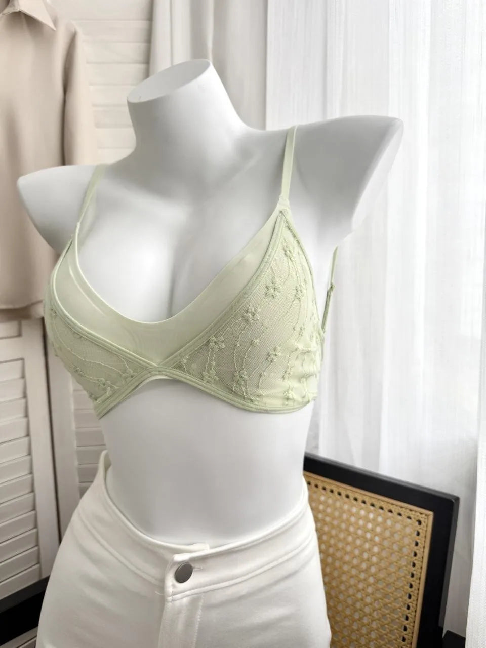 Lace Lingerie for Women's Summer, Thin, Large-bust, Slimming, Lace-curving, Triangular Cup, Beautiful Back, Seamless Bra