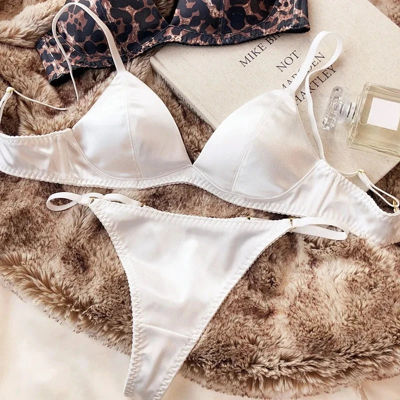 Summer Women Underwear Set Sexy Silken Triangle Cup Wireless Bras French Bralette Seamless Intimates Bra and Thong Lingerie Set