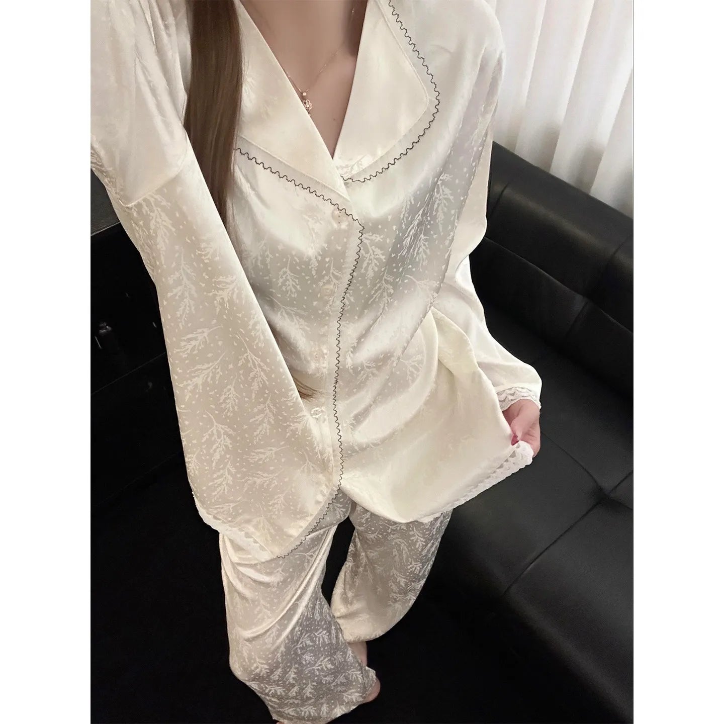 Pjs Setice Silk Pajamaswomen's Pajama Setladies' Spring/summer Pajamassummer Thin Style Cool Feelingfashionable Home Clothe