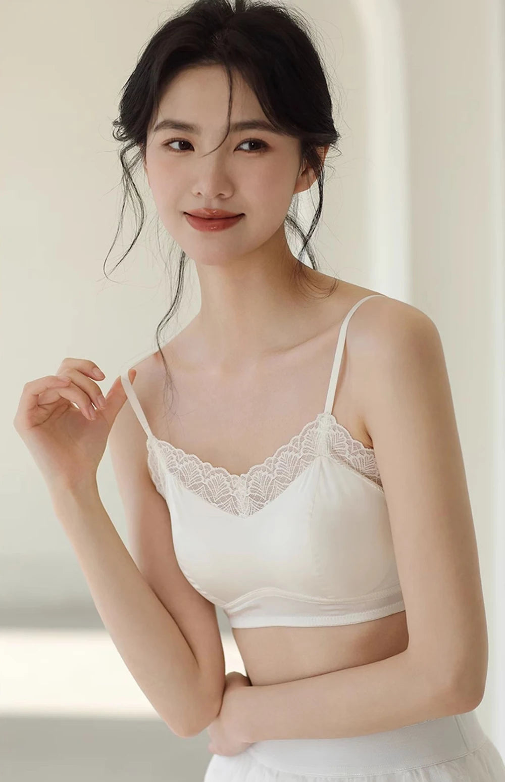 Lace Bralette Bra for Women 19 Momme Mulberry Silk No Underwire Wireless Full Coverage Lightly Lined Adjustable Skinny Strap