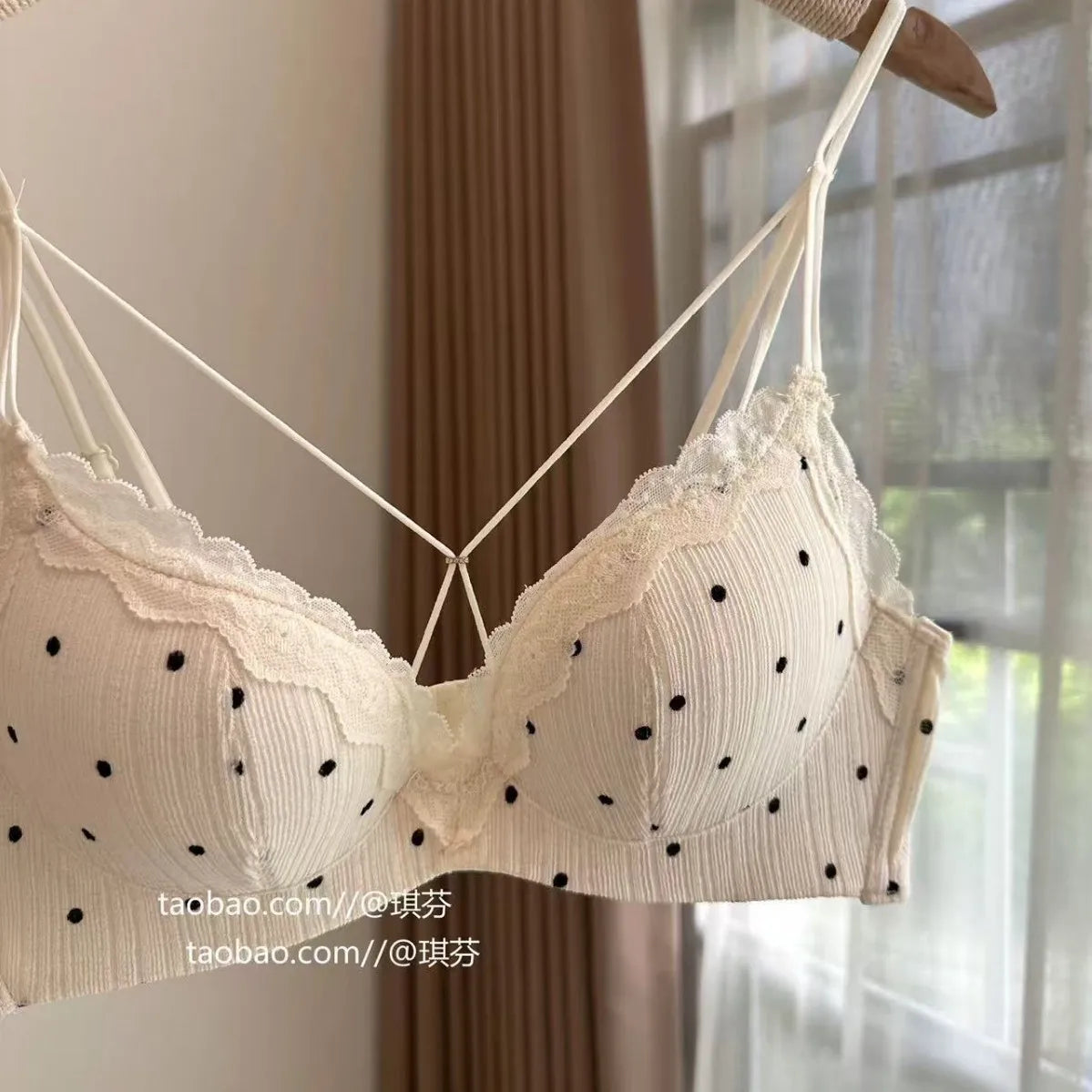 Sexy Lace Polka Dot Lingerie Set with Small Chest Gathered, Comfortable Without Steel Ring Lingerie, Two Piece Underwear Set