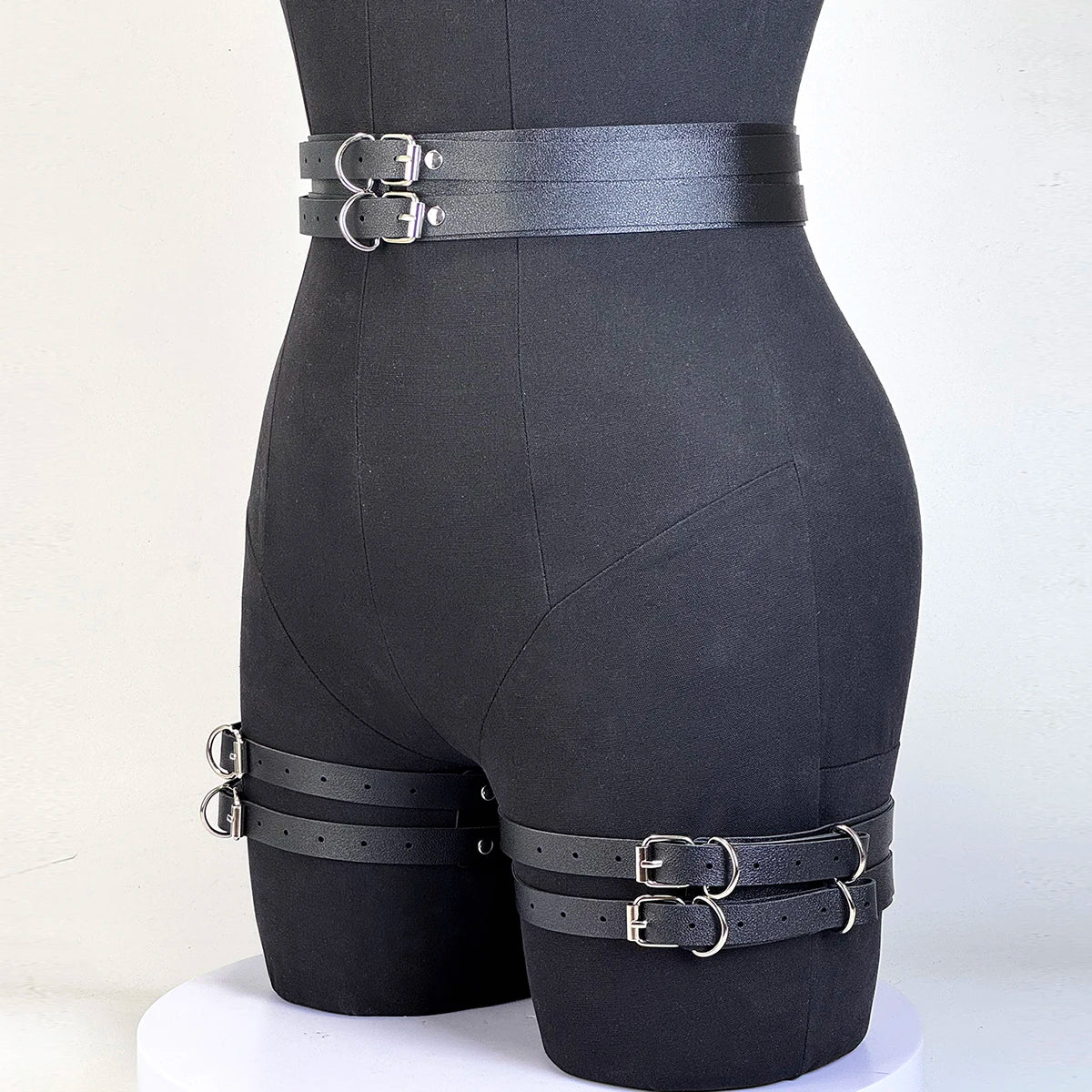 Women Sexy Leather Thigh Garter Belt Lingerie Leg Straps Bdsm Bondage Women Handcuffs Fetish Clothing Festival Rave Accessory