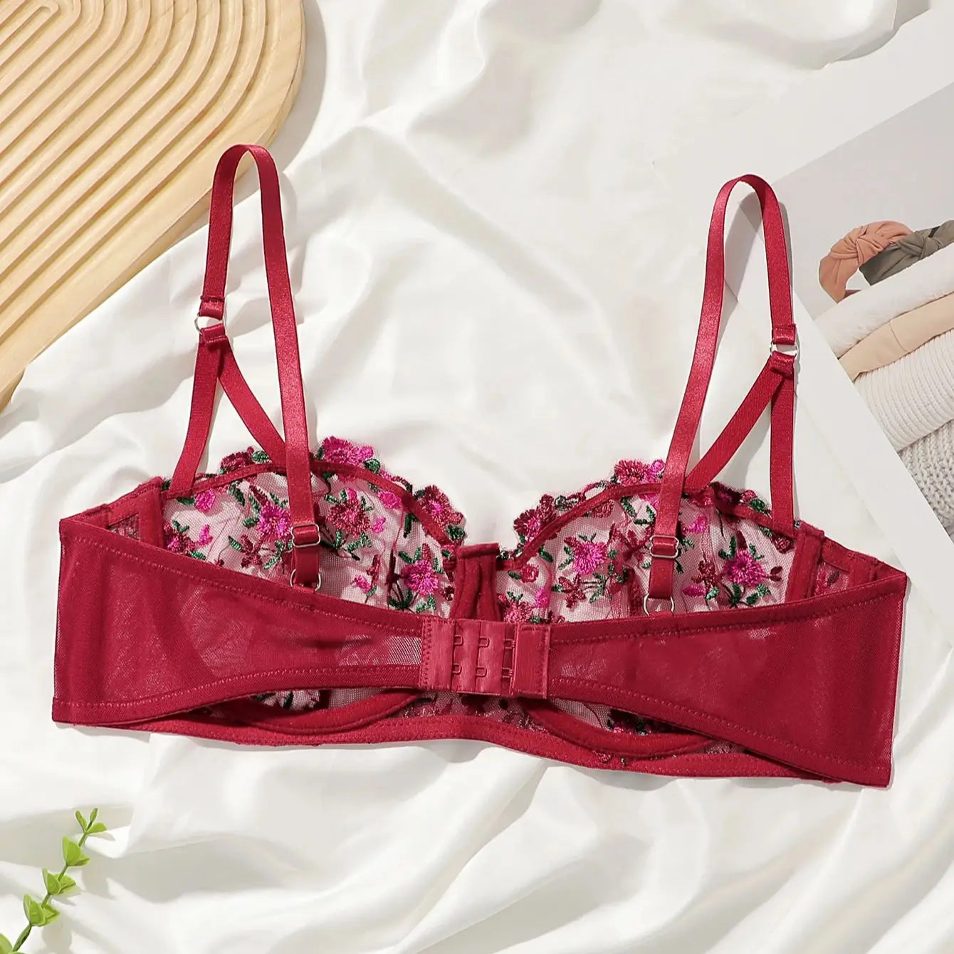 Women's Wine Red Lace Bra Sexy Push Up Plunge Underwire Bralette Comfortable Demi Cup Daily Lingerie Elegant Romantic Underwear