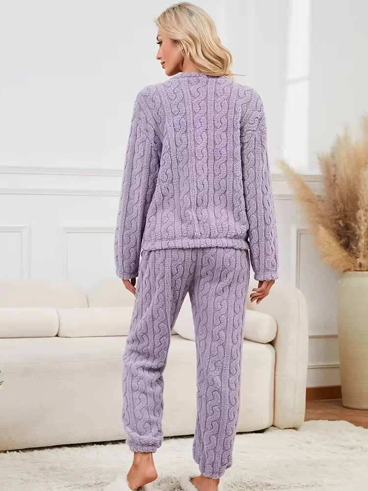 Two-Piece Autumn and Winter Pajama Set with Fleece Lining, Thick Coral Velvet Home Wear, Fashionable Warm Long-Sleeve Pants Sets