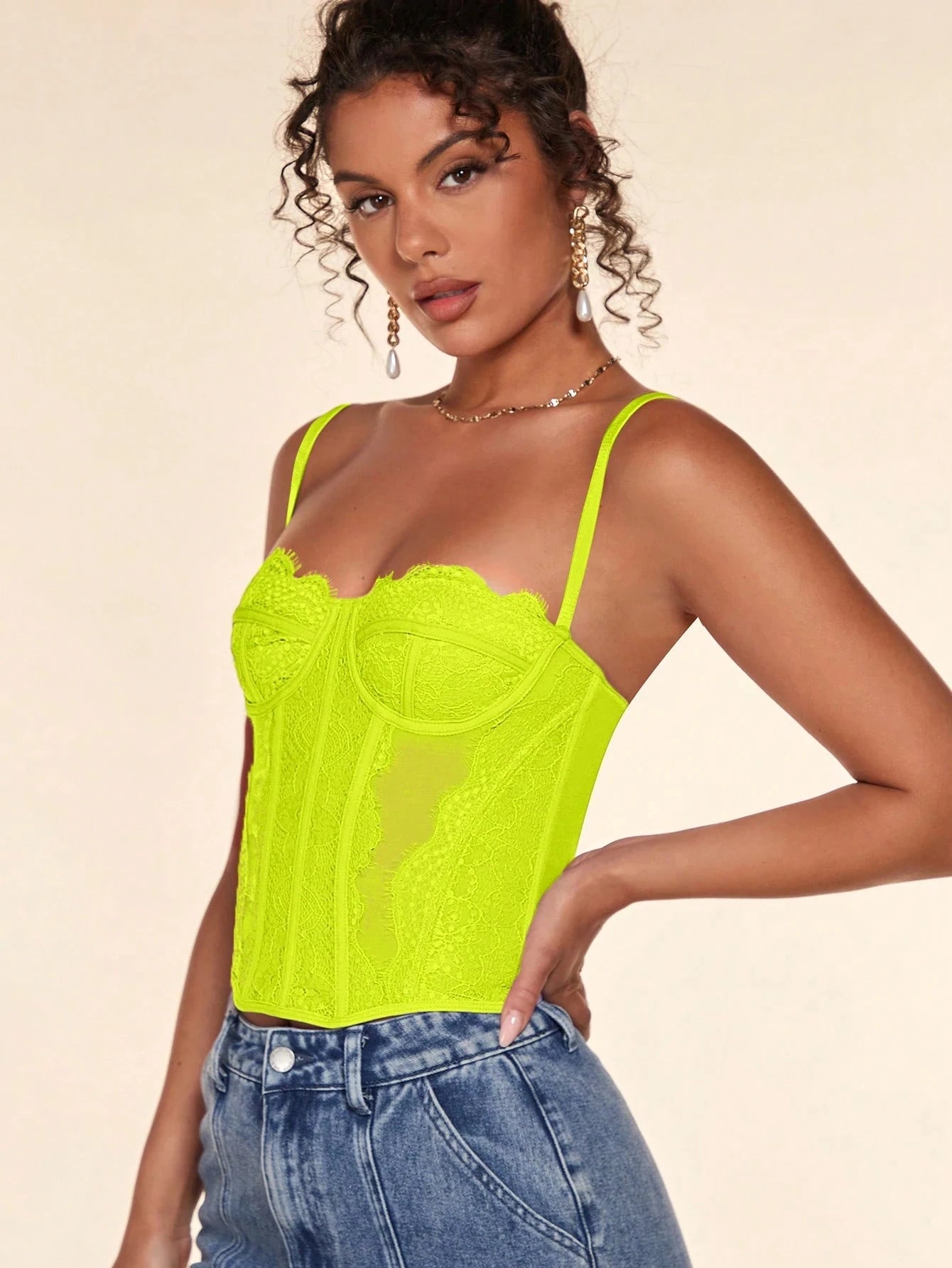 Sexy and hot girl's tight corset top with eyelash lace, semi-sheer fishbone short fashion women's vest camisole.
