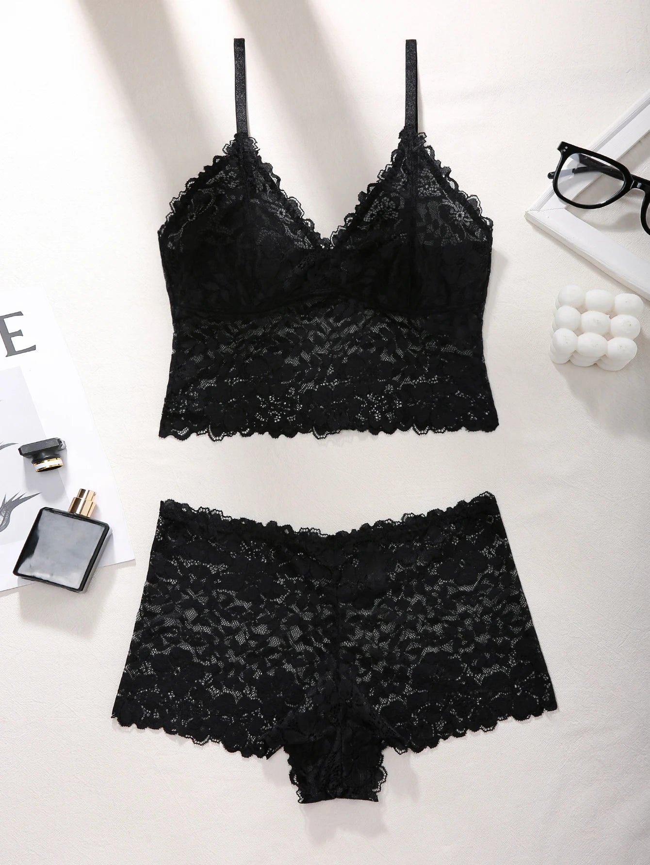 Hot sexy lingerie set Women's Wireless camisole sexy Bras Elegant floral lace sheer bra Cutout lace breathable Women's Panties