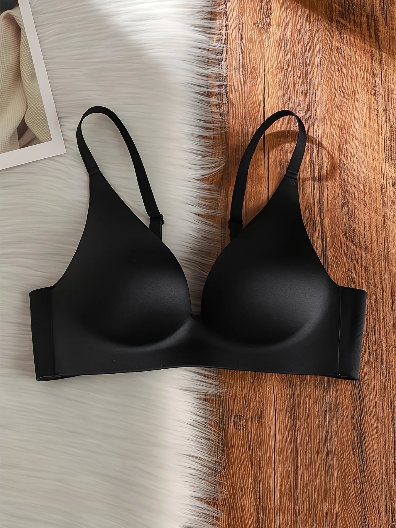Seamless Light-Sensitive Bra for Women with Small Bust - Lift and Gather Design Wire-Free Underwire-Free Prevents Sagging and Re