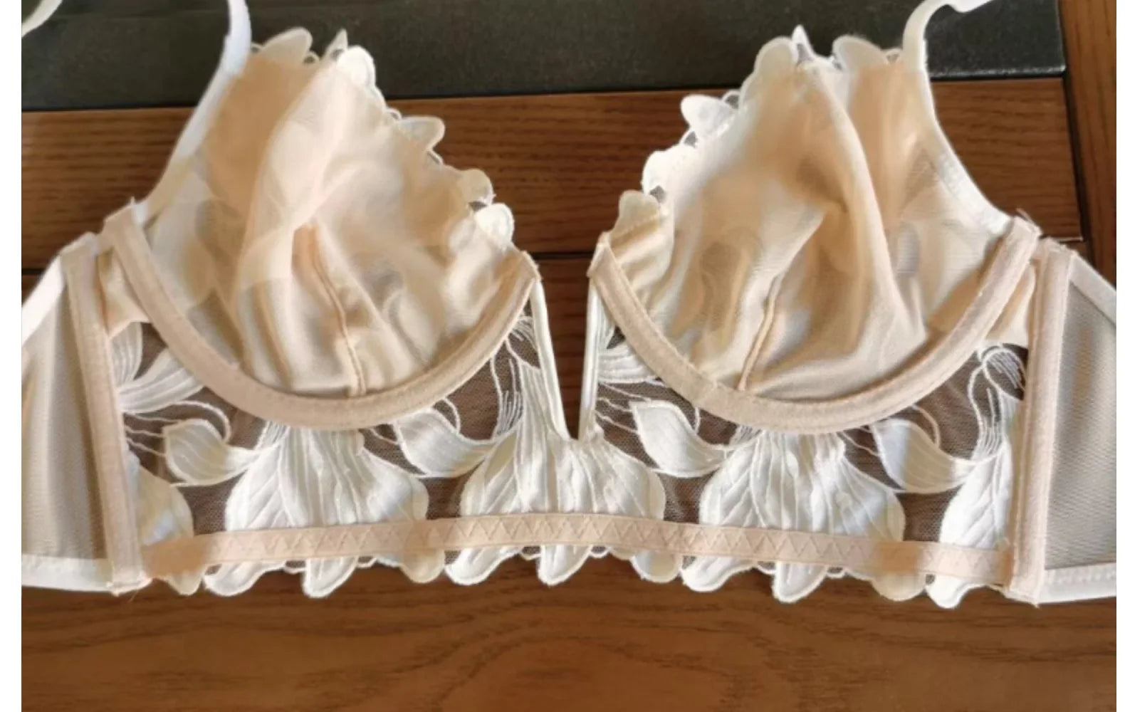 Women Lace Lingerie Set Elegant Sexy Bra Set See Through Underwear Ventilate Ladies Bra and Panty Set
