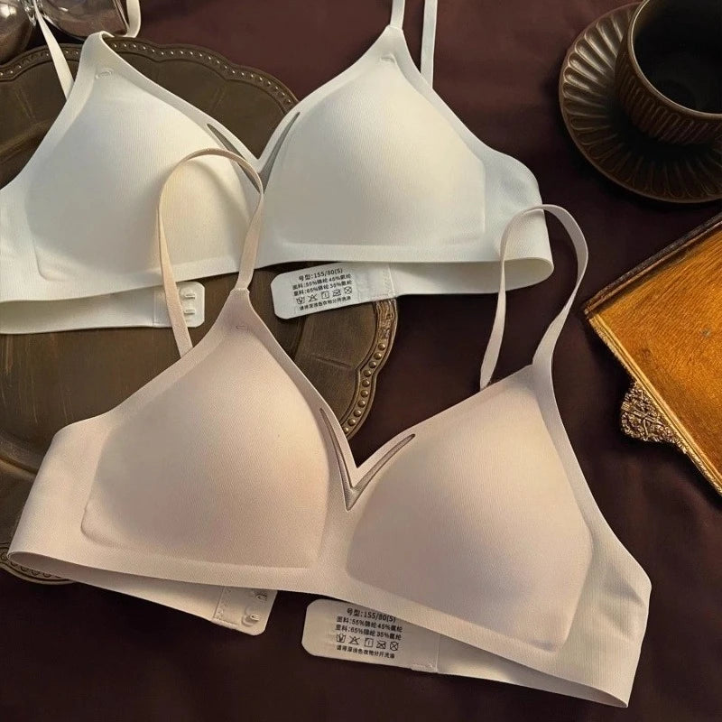 Women Wireless Bra Lightweight Seamless Push-Up Anti-Sagging Adjustable Thin Straps Black&White Soft Comfort Daily Wear Lingerie