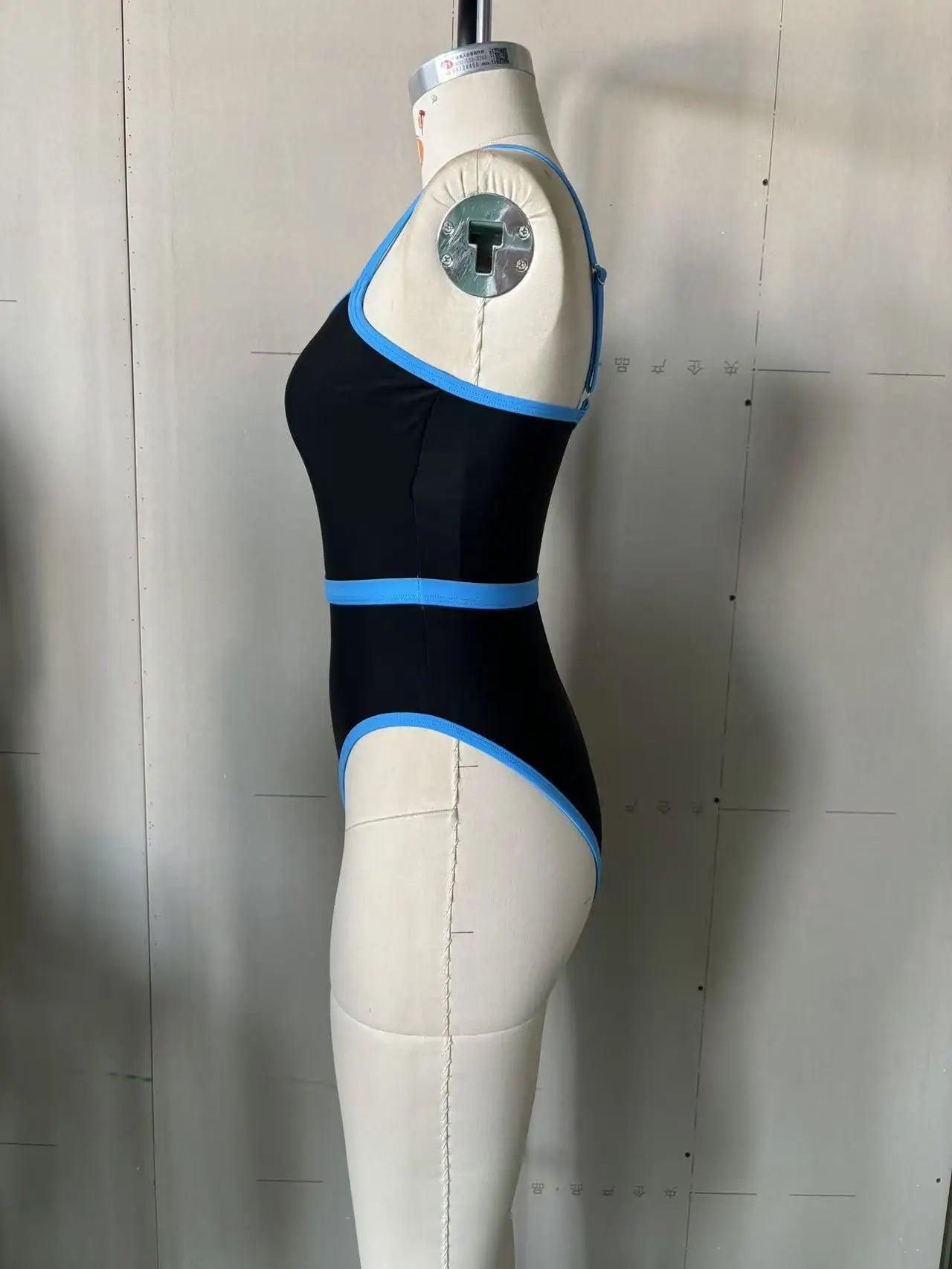 2025 New Women's One-piece Swimsuit Sexy One-piece Fashion Women's Swimwear Casual Beach Outdoor Vacation Bathing Suit