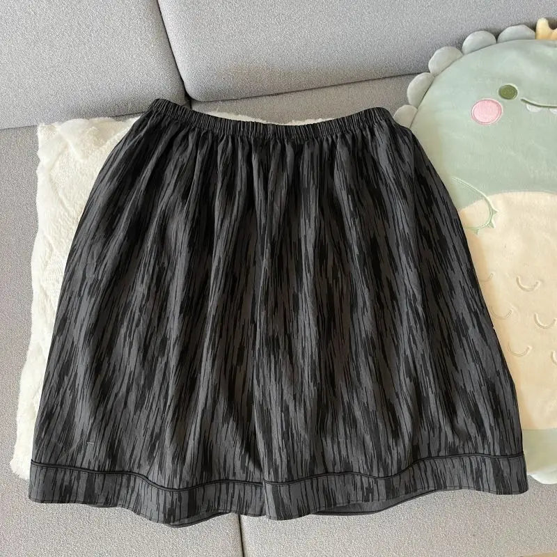 Summer short-sleeve pajama set for women, comfortable and trendy, shorts suitable for wearing outside home wear set