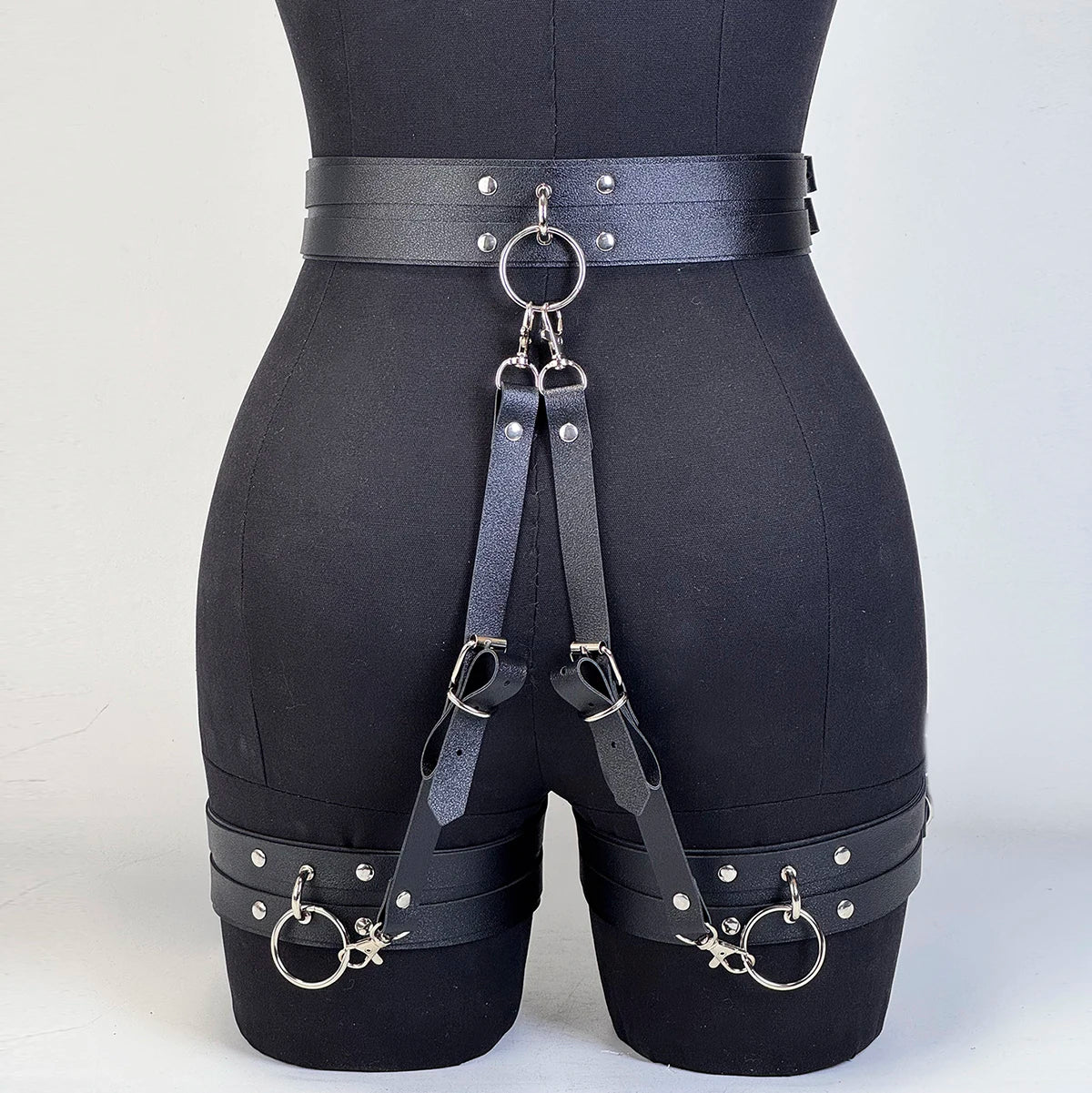 Women Sexy Leather Thigh Garter Belt Lingerie Leg Straps Bdsm Bondage Women Handcuffs Fetish Clothing Festival Rave Accessory